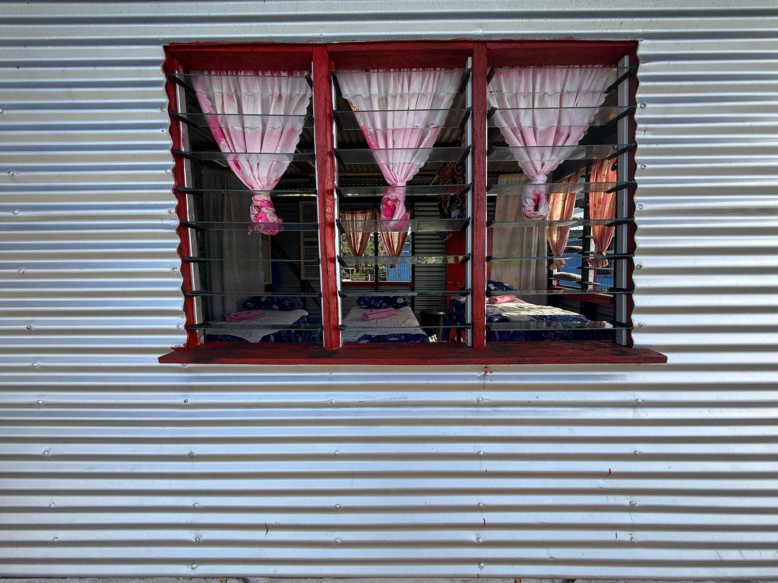 Fiji — waterfall and river tubing tour